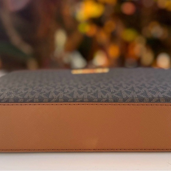 Michael Kors Jet Set • East West Shoulder Crossbody Bag MK Brown • with strap - Picture 6 of 6